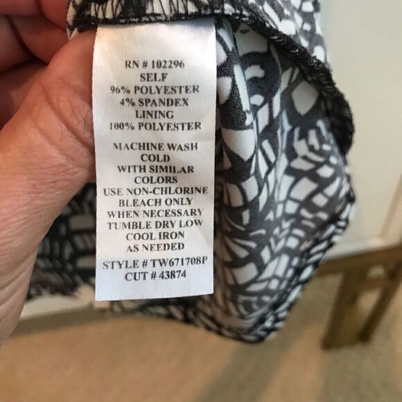 Connected Apparel Sleeveless Dress Faux Wrap - Picture 4 of 4